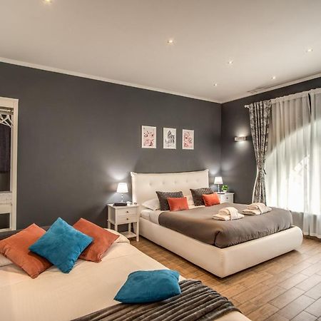 Colosseum Royal Apartment โรม ภายนอก รูปภาพ
